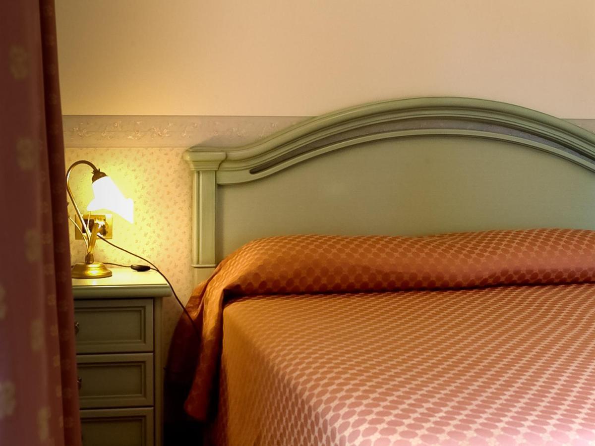 Hotel Louis II Ciampino Eksteriør billede
